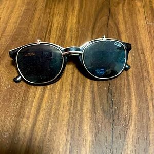 Quay tortoise shell glasses